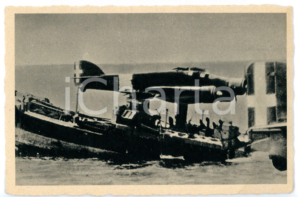Cartolina originale da collezione 1945 ca AVIAZIONE MILITARE ITALIANA Silurante dopo azione di guerra Cartolina 1