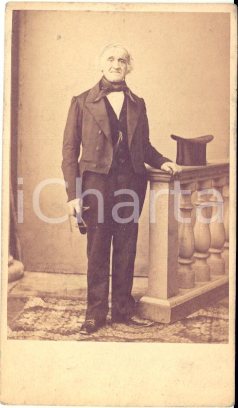 Fotografia d epoca originale 1870 ca VERBANIA INTRA Ritratto maschile con il cilindro  Foto FERRARIS CDV 1