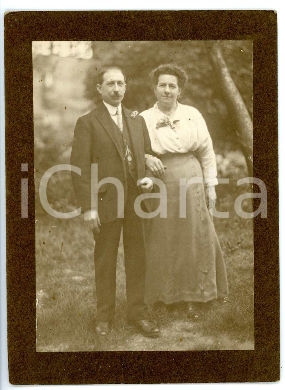 Fotografia d epoca originale 1919 ITALIA Ritratto dei coniugi Vincenzo e Maria GATTAI Fotografia 14x19 cm 1