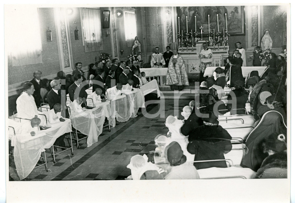 Fotografia d epoca originale 1936 SANREMO BUSSANA Villa Spinola  Bambini malati ricevono la Prima Comunione 1