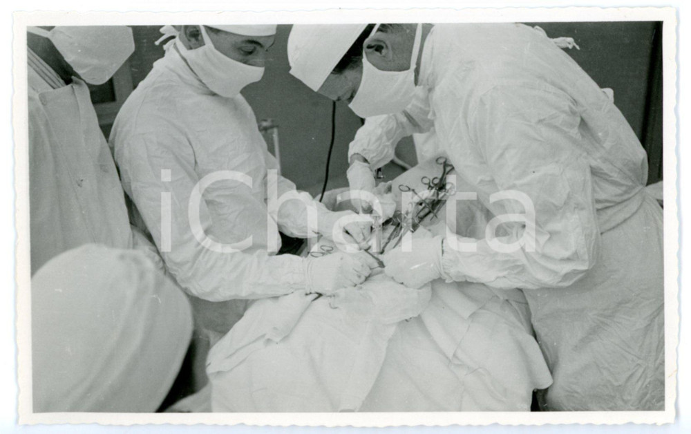 Fotografia d epoca originale 1936 SANREMO BUSSANA Villa Spinola  Operazione chirurgica  Fotocartolina FP NV 1