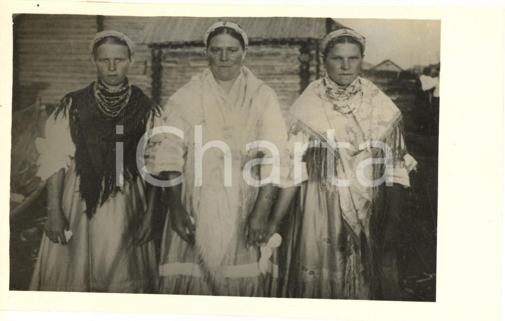 Fotografia d epoca originale 1926 CARELIA URSS Giovani donne in abito tradizionale  Foto 15x10 cm 1
