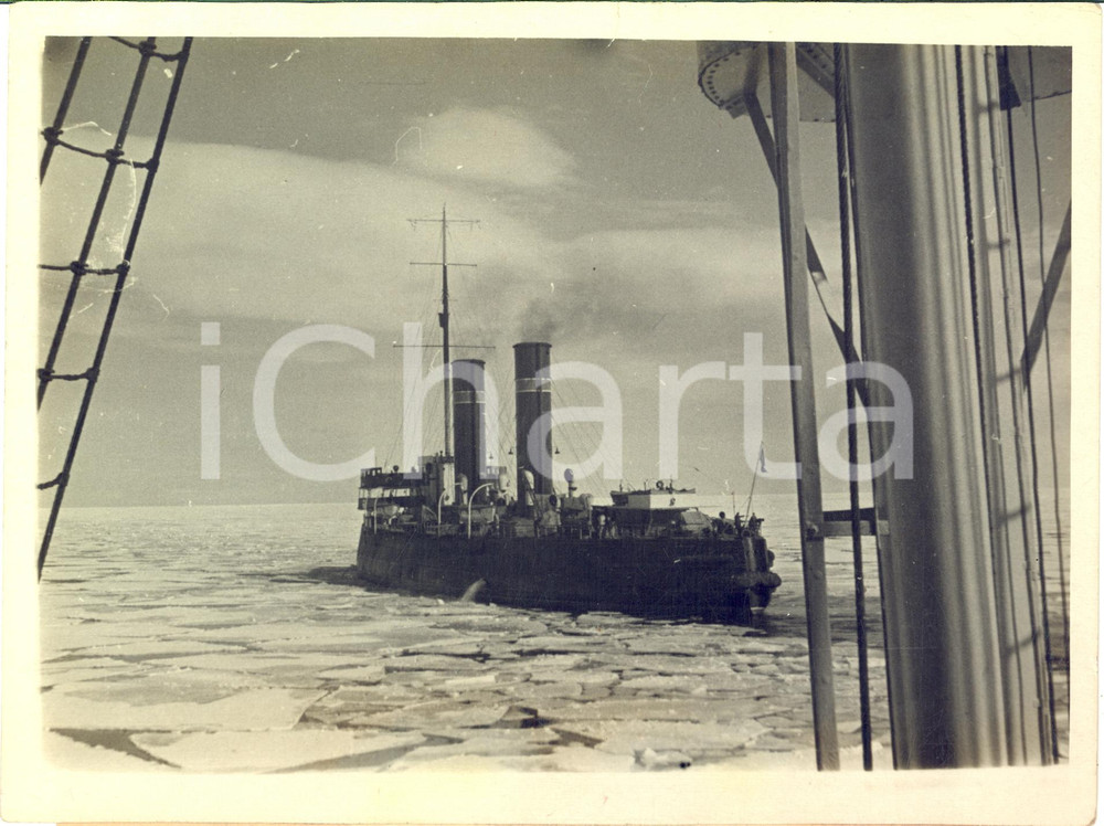 Fotografia d epoca originale Aprile 1936 SAN PIETROBURGO URSS Rompighiaccio ERMAK in azione nel porto 1