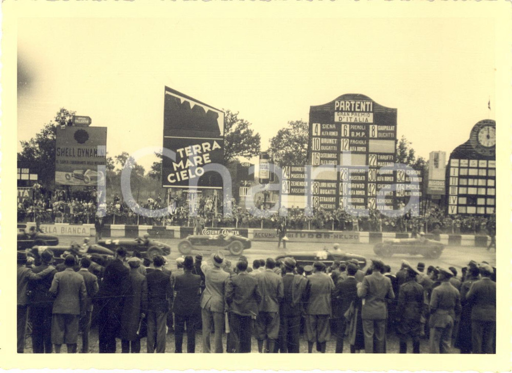 Fotografia d epoca originale 1933 AUTOMOBILISMO MONZA GP d Italia  Una fase della gara  Foto 18x13 cm 1