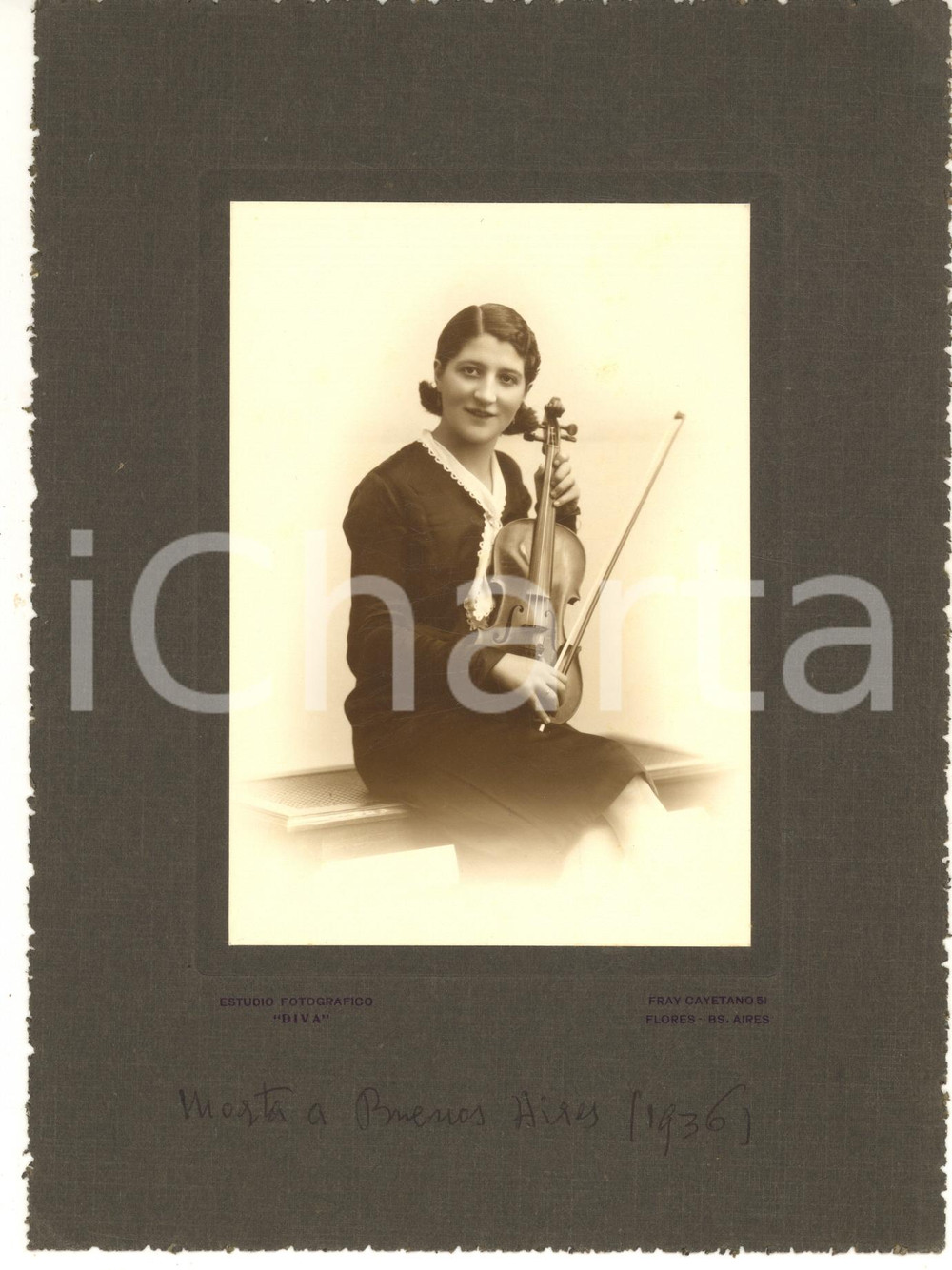 Fotografia d epoca originale 1930 BUENOS AIRES Ritratto di donna violinista  Foto Estudio DIVA 17x23 cm 1