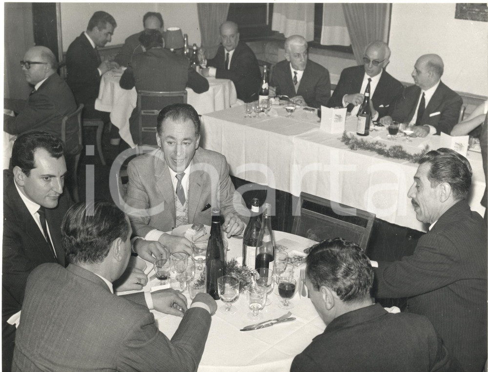 Fotografia d epoca originale 1985 ca MILANO Cena CORRIERE DELLA SERA  Stagione Teatro alla Scala Foto 1 1