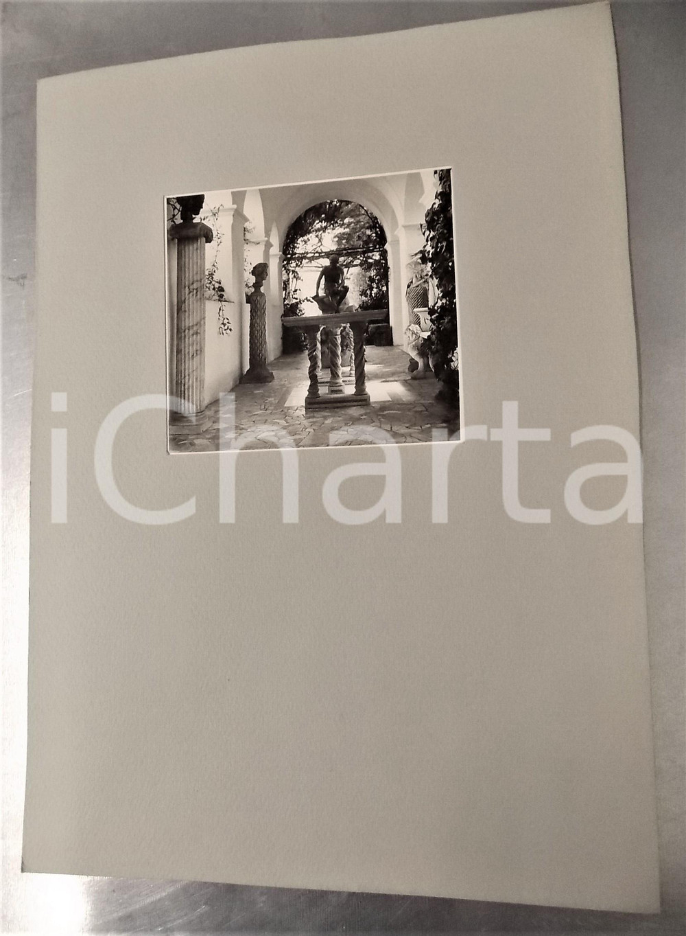 Fotografia d epoca originale 1937 ANACAPRI Villa San Michele  Sculture Foto VINTAGE con passepartout 24x34 1
