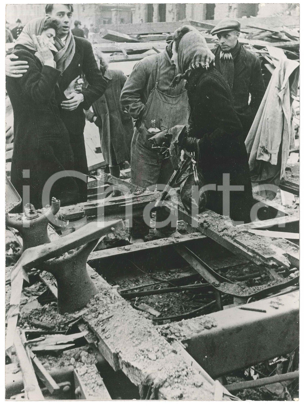 Fotografia d epoca originale 1943 WW2 ANVERSA BELGIO Scuola elementare bombardata dagli inglesi Foto 1