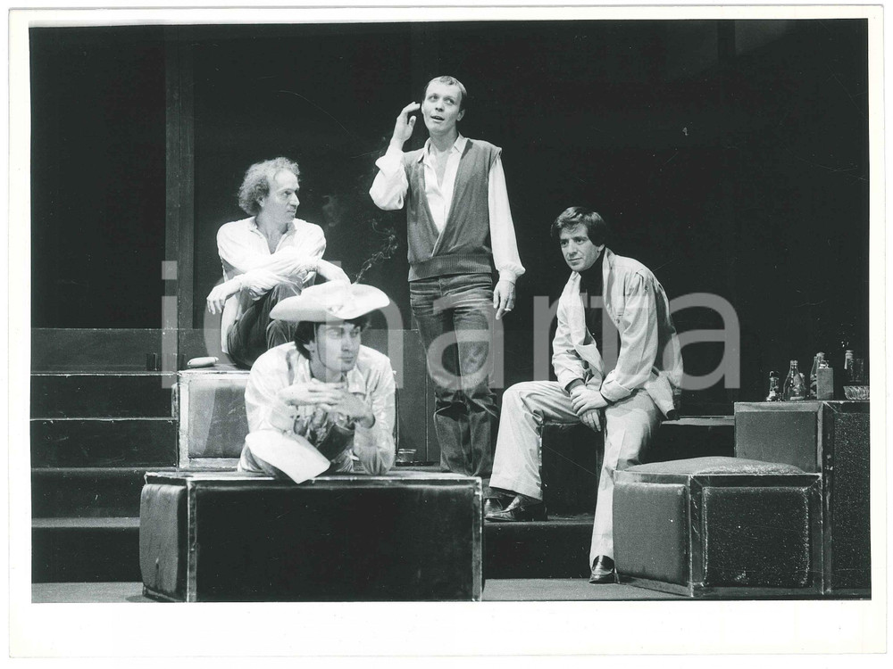 Fotografia d epoca originale 1981 TEATRO Festa per il compleanno del caro amico Harold  Foto di scena 2 1