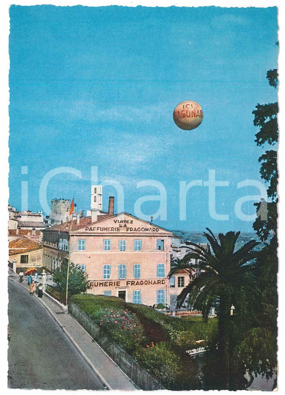 Cartolina originale da collezione 1950 ca GRASSE  Vue du cours  Parfumerie FRAGONARD MontgolfiÃ¨re  Carte postale 1