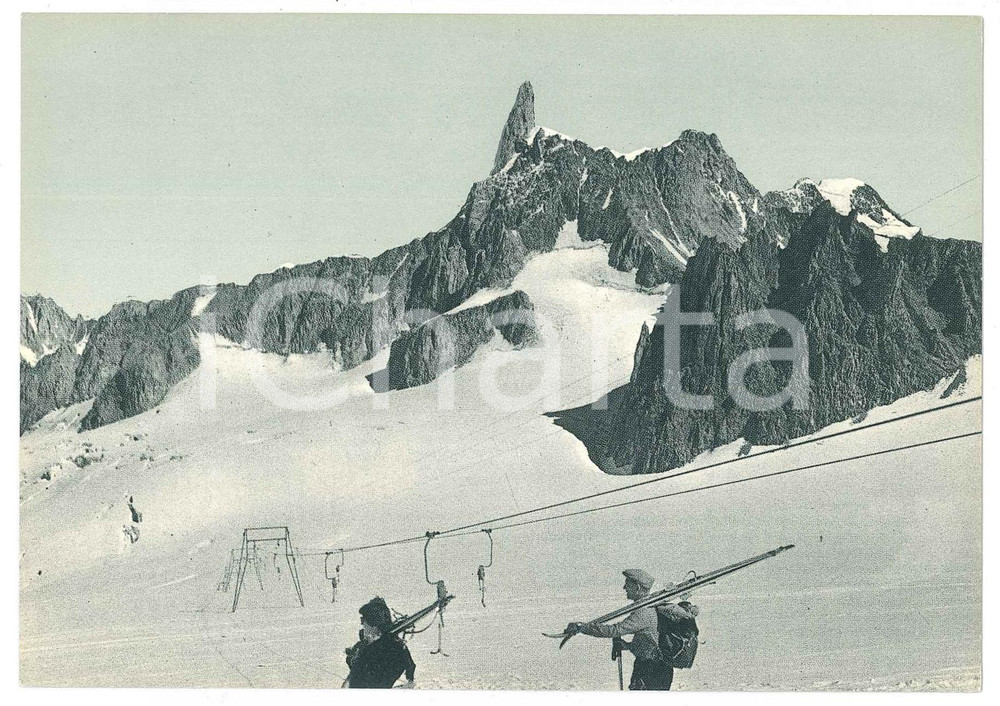 Cartolina originale da collezione 1950 ca COURMAYEUR  Sciatori sul ghiacciaio del Colle del Gigante  Cartolina 1