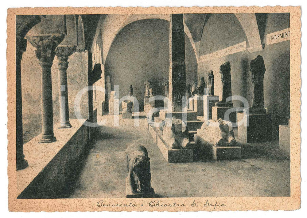 Cartolina originale da collezione 1940 ca BENEVENTO  Chiostro Santa Sofia  Cartolina FG NV 1