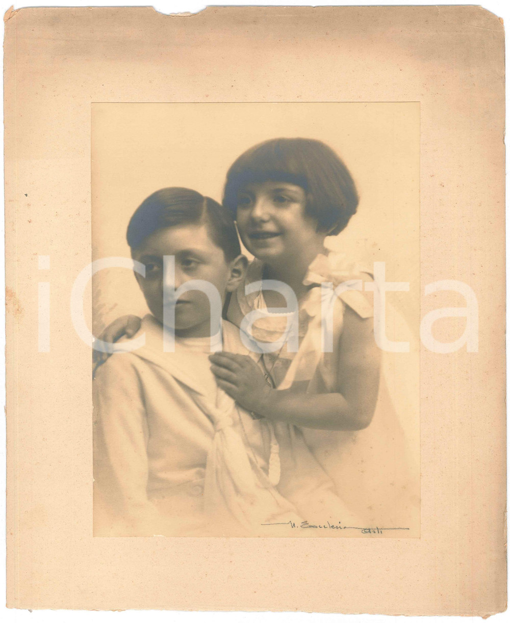 Fotografia d epoca originale 1940 ca ASTI Ritratto di due fratellini  Famiglia BOTTO MICCA  Foto ECCLESIA 1