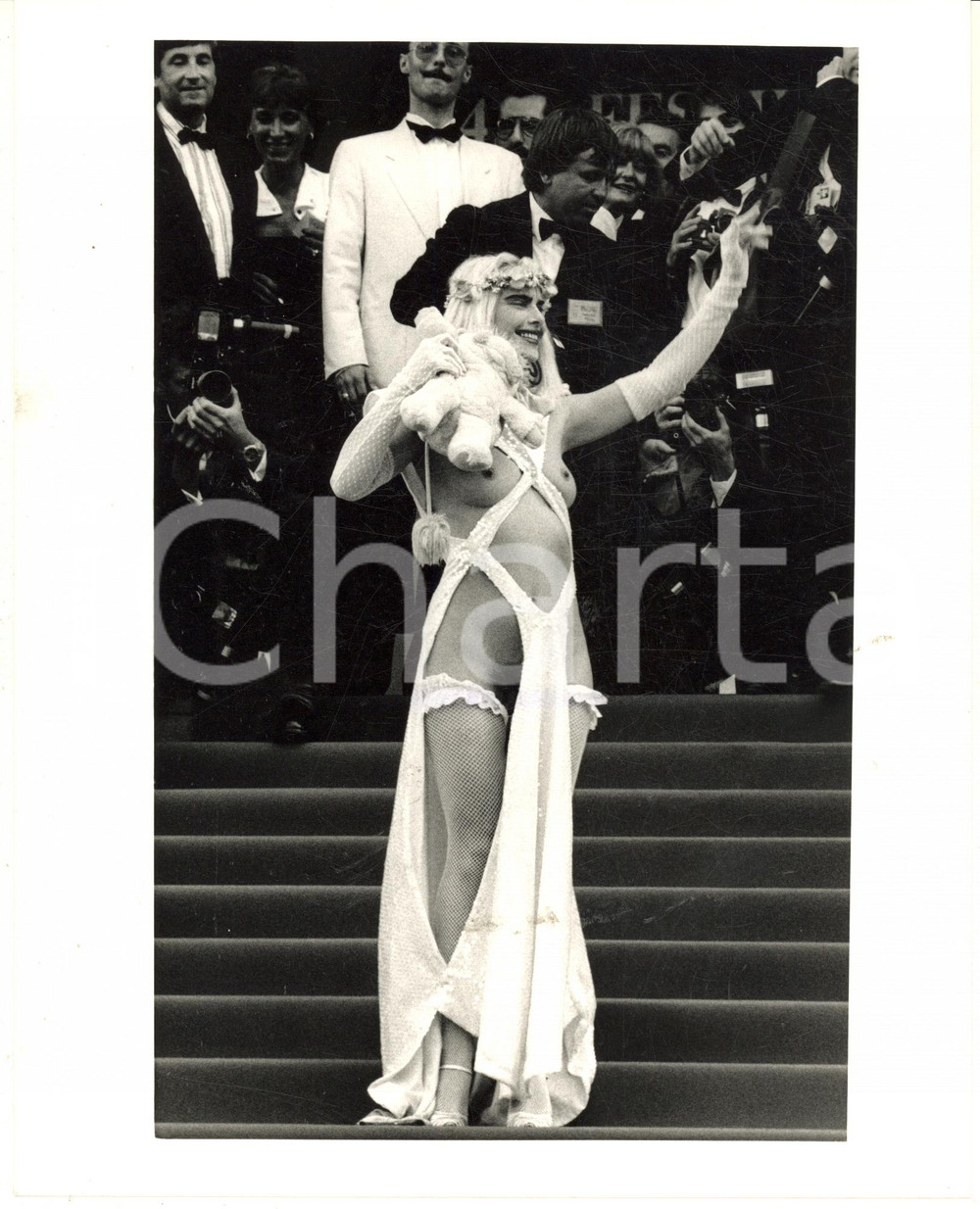 Fotografia d epoca originale 1988 CINEMA Festival di CANNES  Ilona STALLER CICCIOLINA Red carpet 3 Foto 1