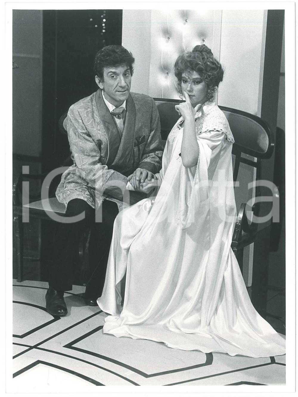 Fotografia d epoca originale 1986 RAI UNO Io a modo mio  Sketch con Gigi PROIETTI e Stefania SANDRELLI 3 1