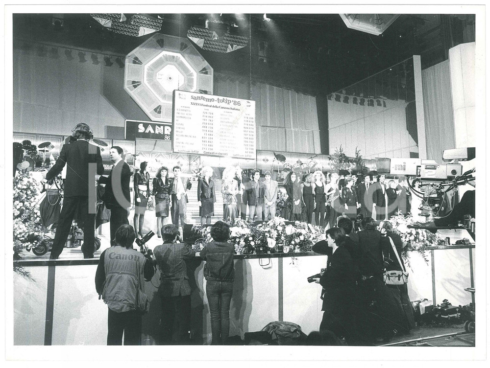 Fotografia d epoca originale 1986 FESTIVAL DI SANREMO I cantanti in gara  TOTIP  Foto 24x18 cm 1
