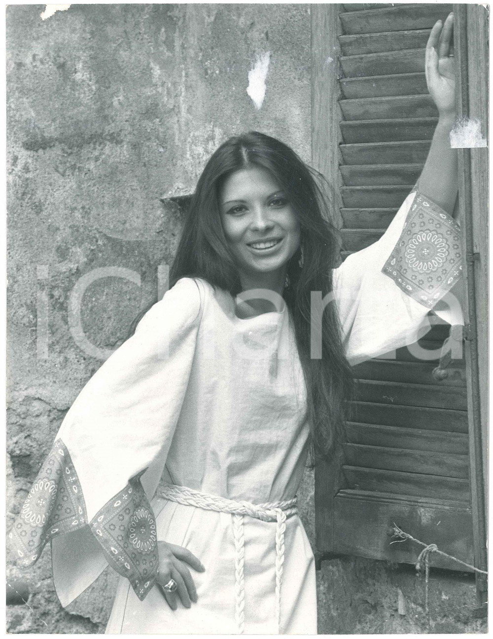 Fotografia d epoca originale 1970 ca ITALIA COSTUME Rosanna FRATELLO  Ritratto  Foto DANNEGGIATA 18x24 cm 1