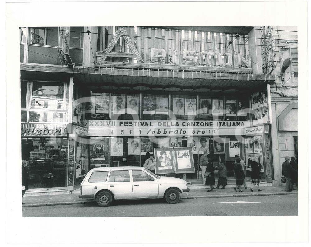 Fotografia d epoca originale 1988 38Â° FESTIVAL DI SANREMO  Ingresso Teatro ARISTON Fotografia 24x18 1