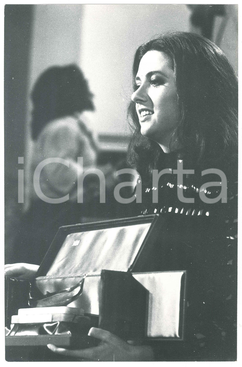 Fotografia d epoca originale 1974 VENEZIA Gigliola CINQUETTI vince la Gondola d Oro  Foto 20x30 cm 1