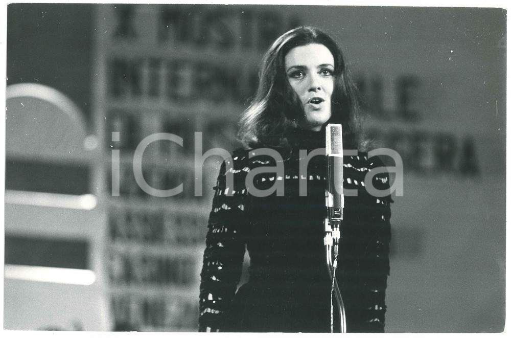 Fotografia d epoca originale 1974 VENEZIA Gigliola CINQUETTI  Mostra Internazionale Musica leggera 3 Foto 1