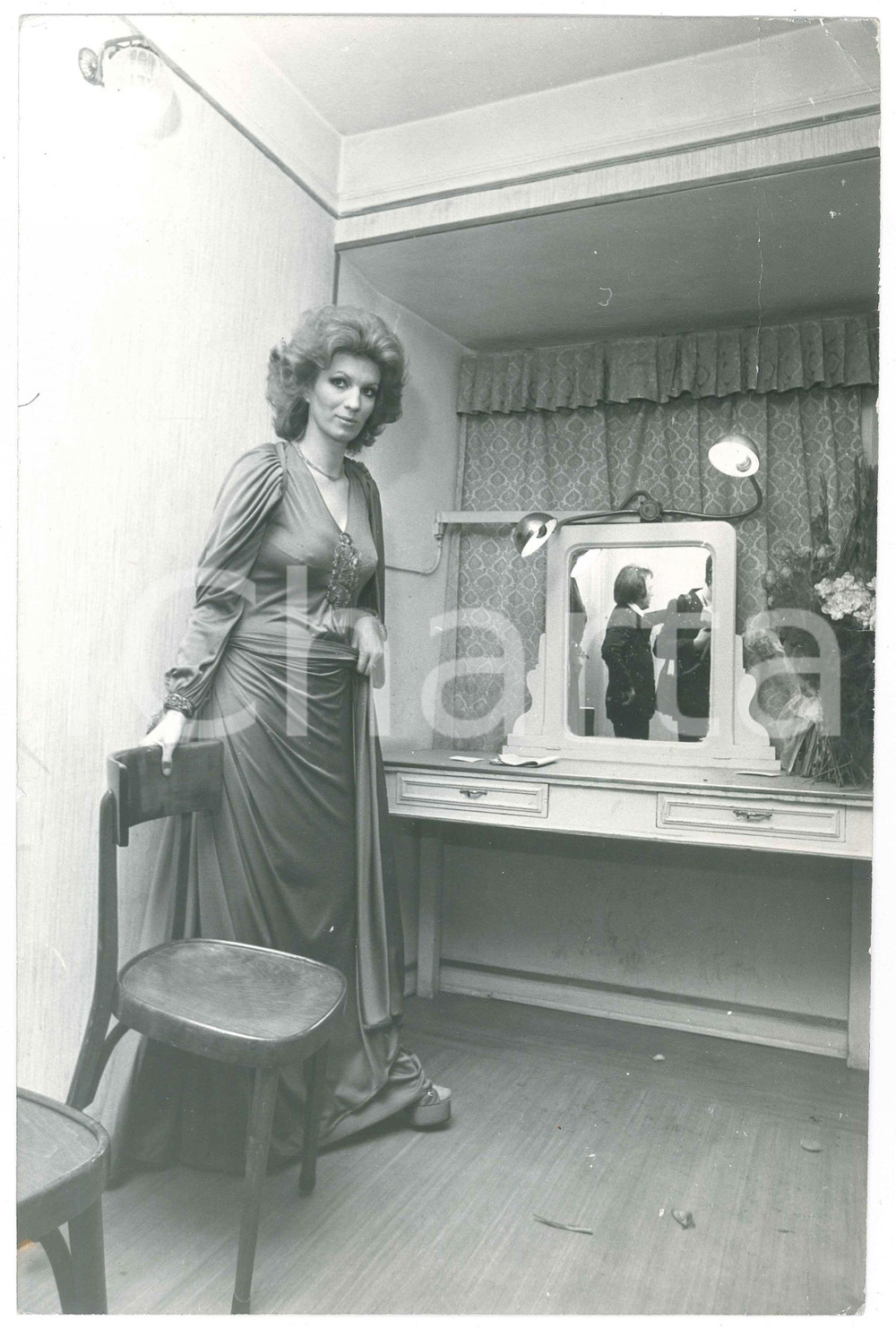 Fotografia d epoca originale 1973 PARMA TEATRO REGIO Iva ZANICCHI in camerino 3 Ritratto Foto DANNEGGIATA 1