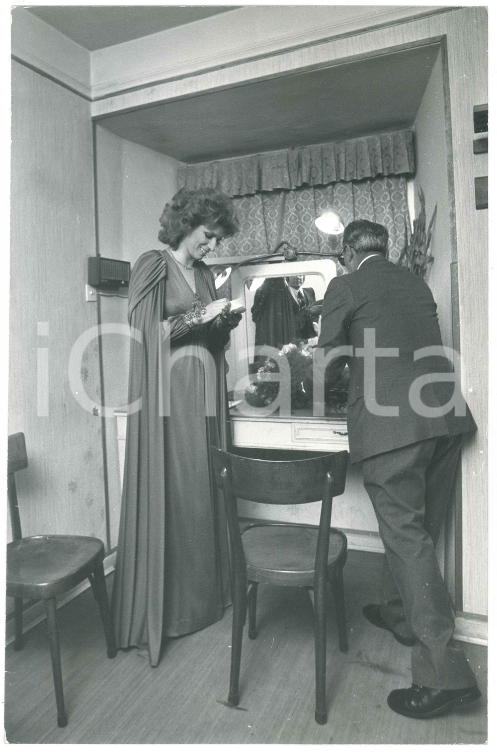 1973 PARMA TEATRO REGIO Cantante Iva ZANICCHI in camerino (4) Ritratto *Foto
