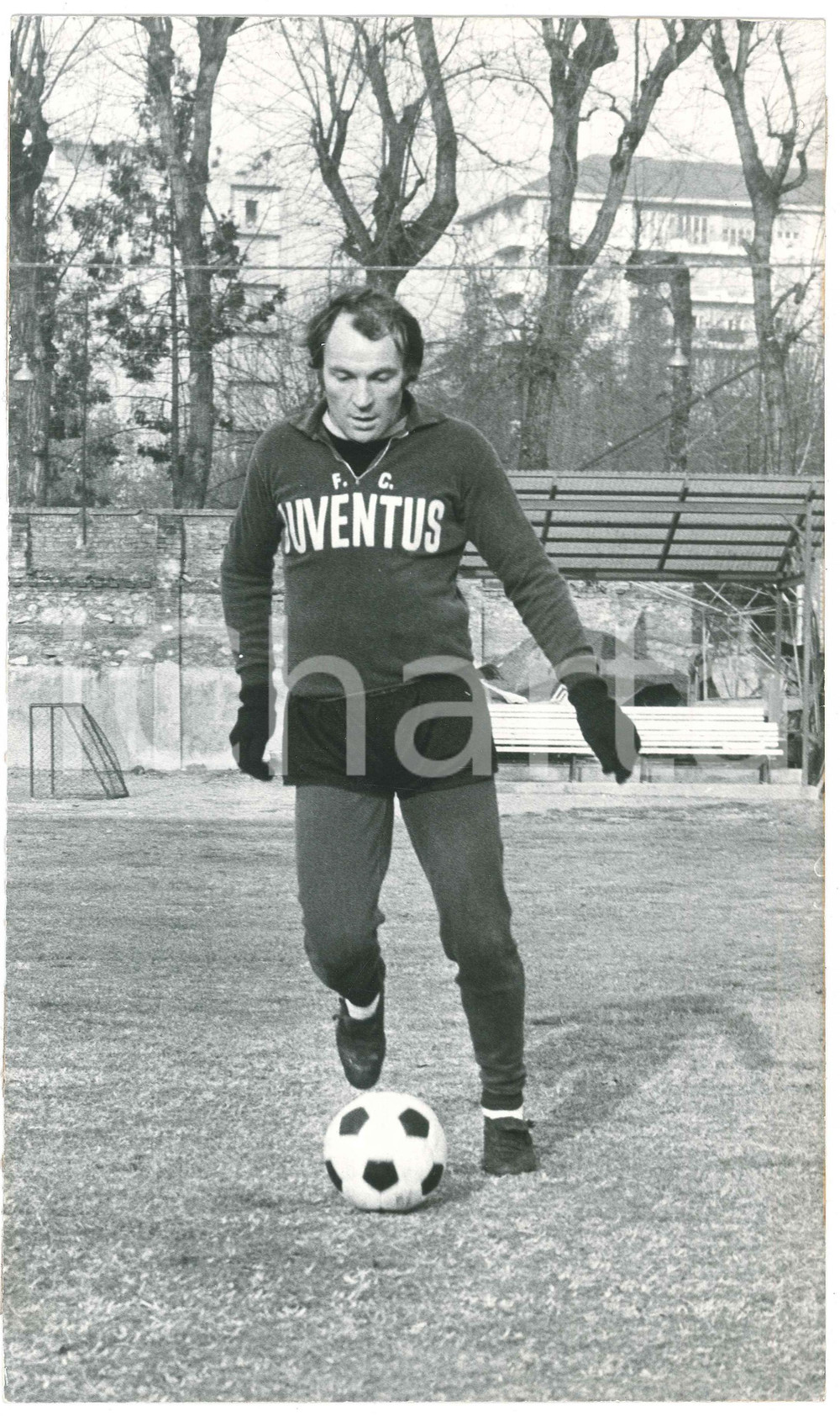 Fotografia d epoca originale 1975 ca CALCIO JUVENTUS Campo COMBI JosÃ© ALTAFINI in allenamento 4 Foto 18x30 1