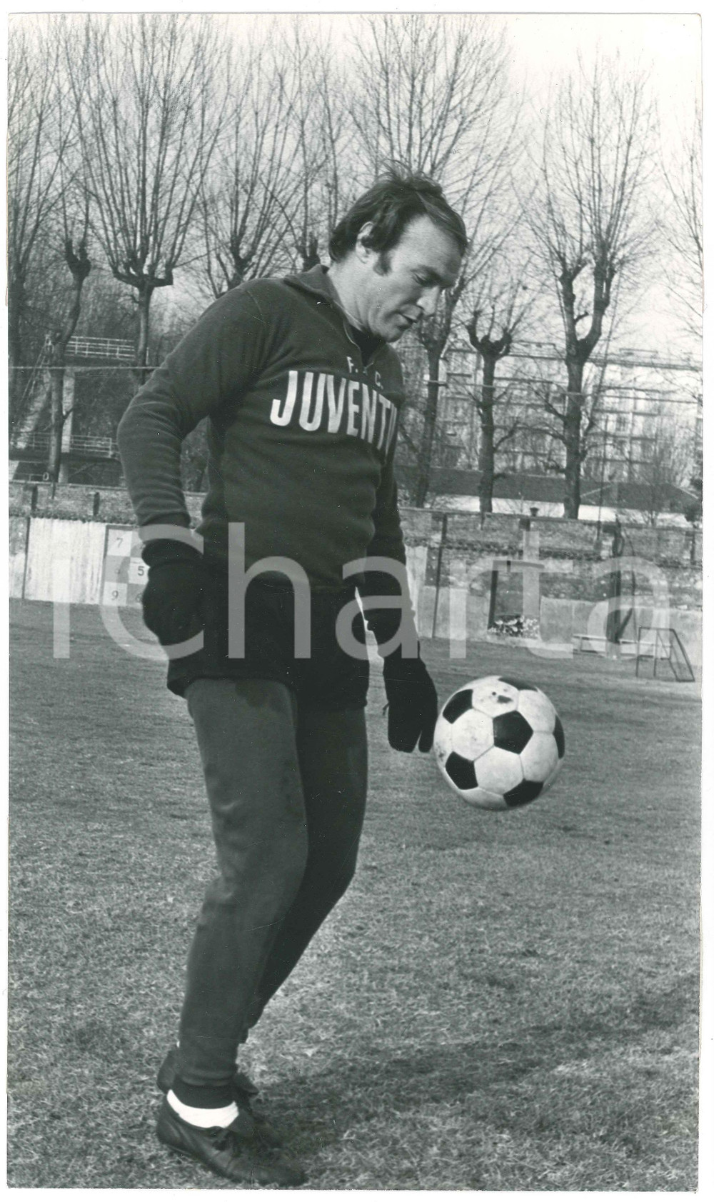 Fotografia d epoca originale 1975 ca CALCIO JUVENTUS Campo COMBI JosÃ© ALTAFINI in allenamento 5 Foto 18x30 1