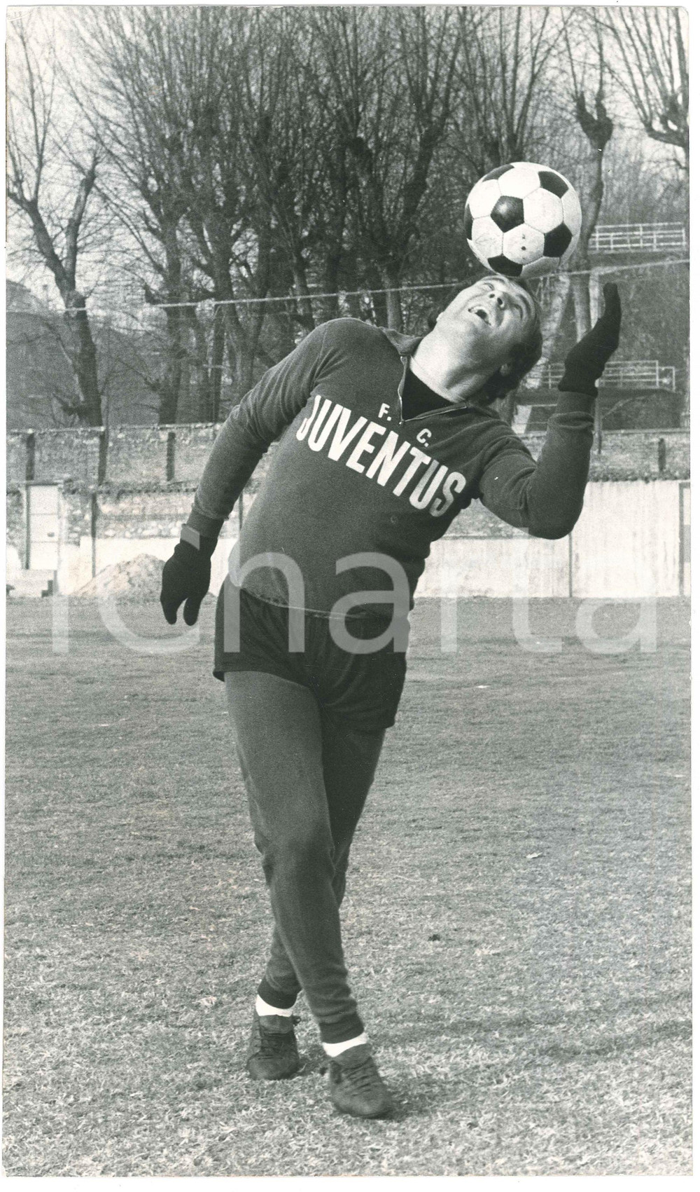 Fotografia d epoca originale 1975 ca CALCIO JUVENTUS Campo COMBI Allenamento José ALTAFINI 10 Foto 18x30 1
