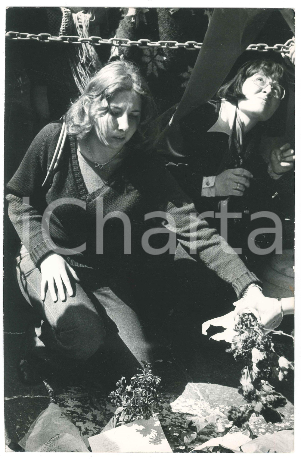 Fotografia d epoca originale 1975 MILANO ANNI DI PIOMBO Manifestazione in morte di Claudio VARALLI Foto 4 1