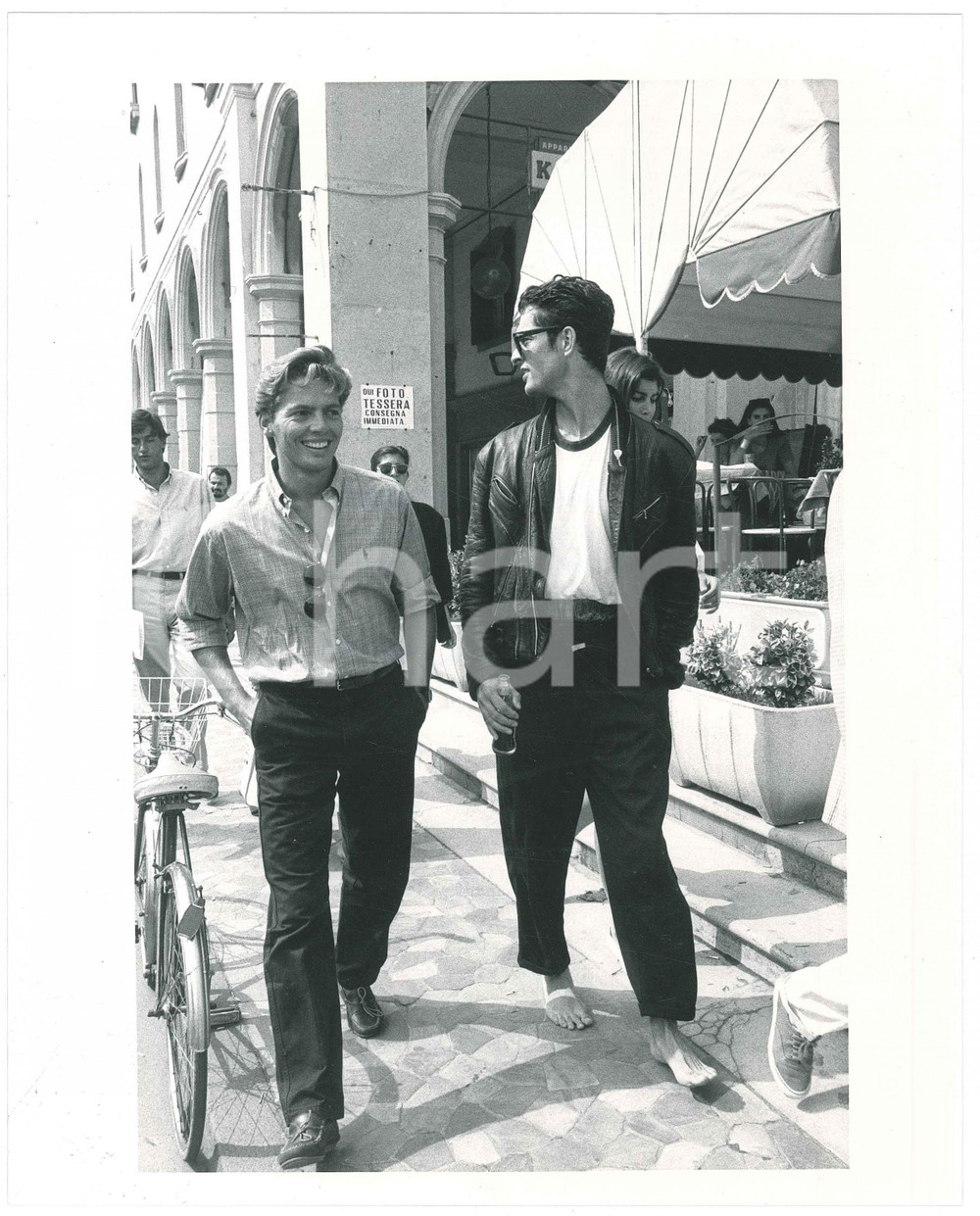 Fotografia d epoca originale 1987 VENEZIA Rupert EVERETT Nicola FARRON visitano la cittÃ   Foto 1 1
