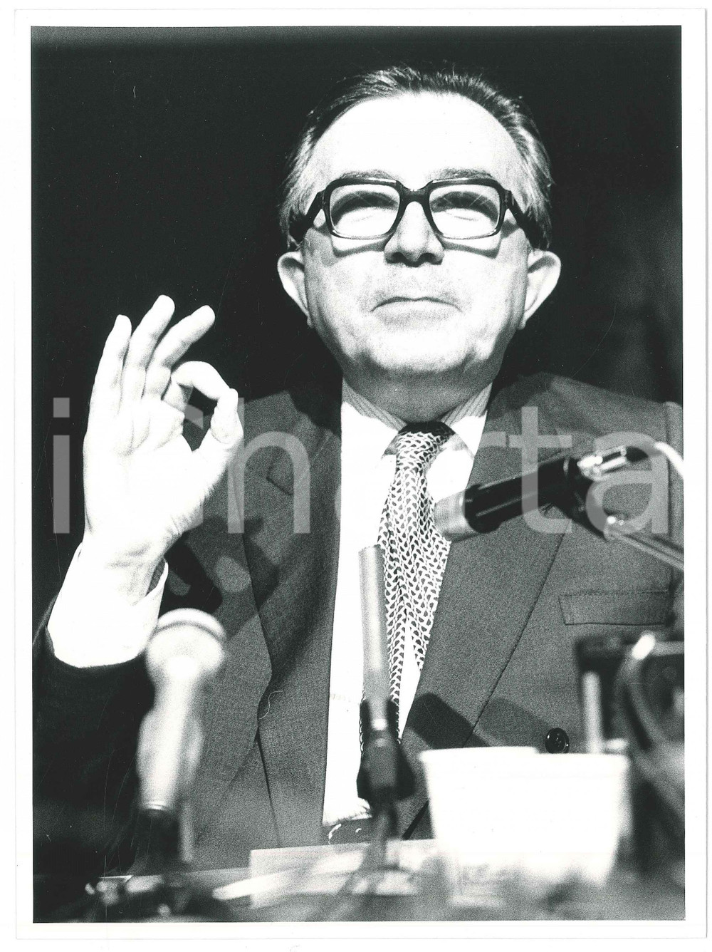 Fotografia d epoca originale 1985 MILANO Castello Sforzesco  DC  Giulio ANDREOTTI 5 Foto 18x24 cm 1