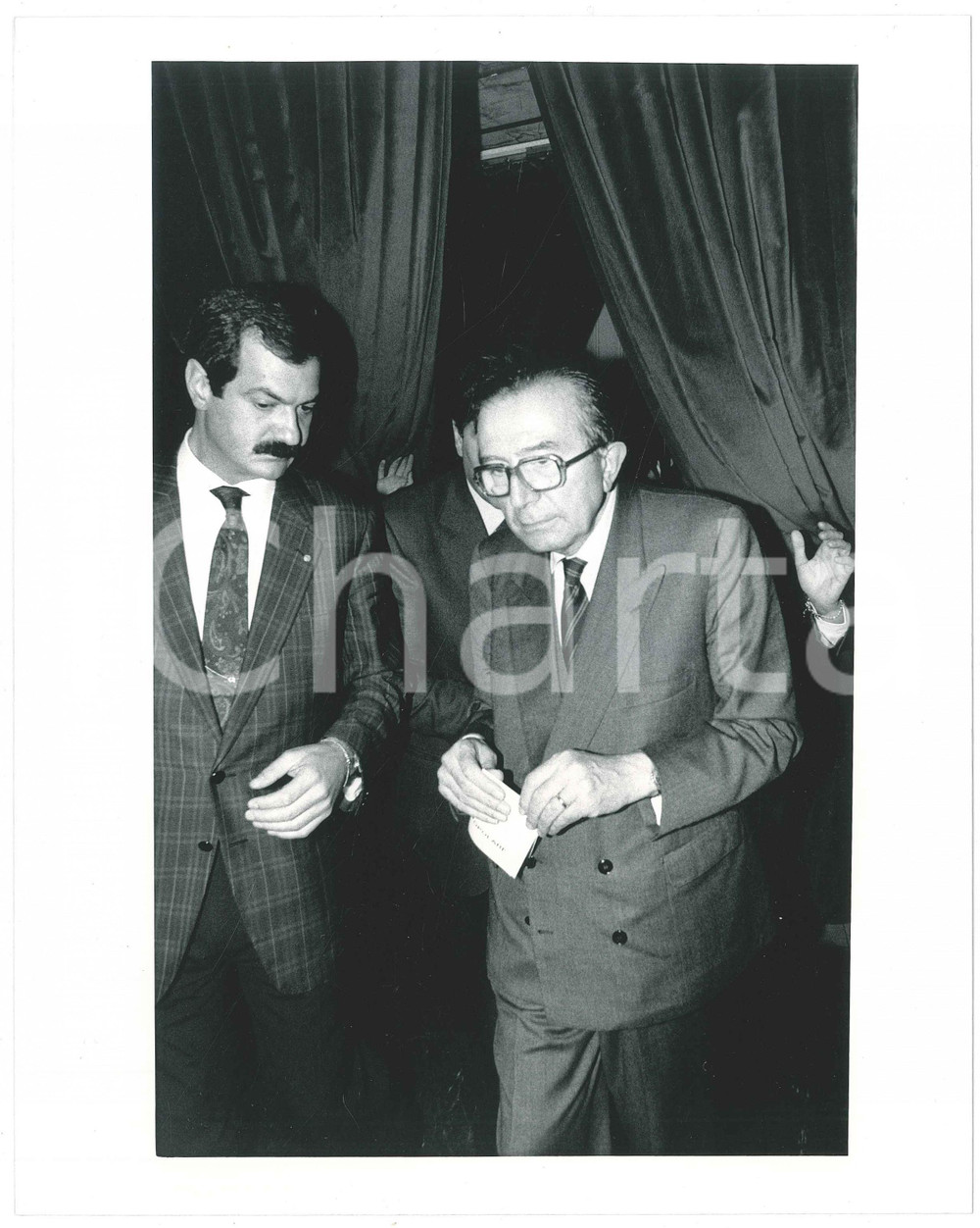 Fotografia d epoca originale 1985 ca POLITICA  DEMOCRAZIA CRISTIANA Arrivo Giulio ANDREOTTI 10 Foto 18x24 1