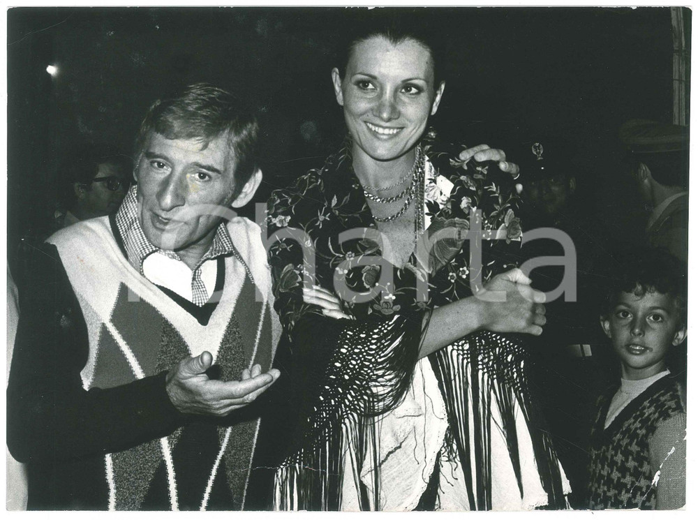 Fotografia d epoca originale 1970 ca COSTUME ITALIA Renato RASCEL e Giuditta SALTARINI a una serata 2 Foto 1