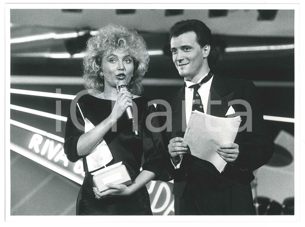 Fotografia d epoca originale 1984 RIVA DEL GARDA  VELA D ORO Rossana CASALE Mauro MICHELONI 2 Foto 24x18 1