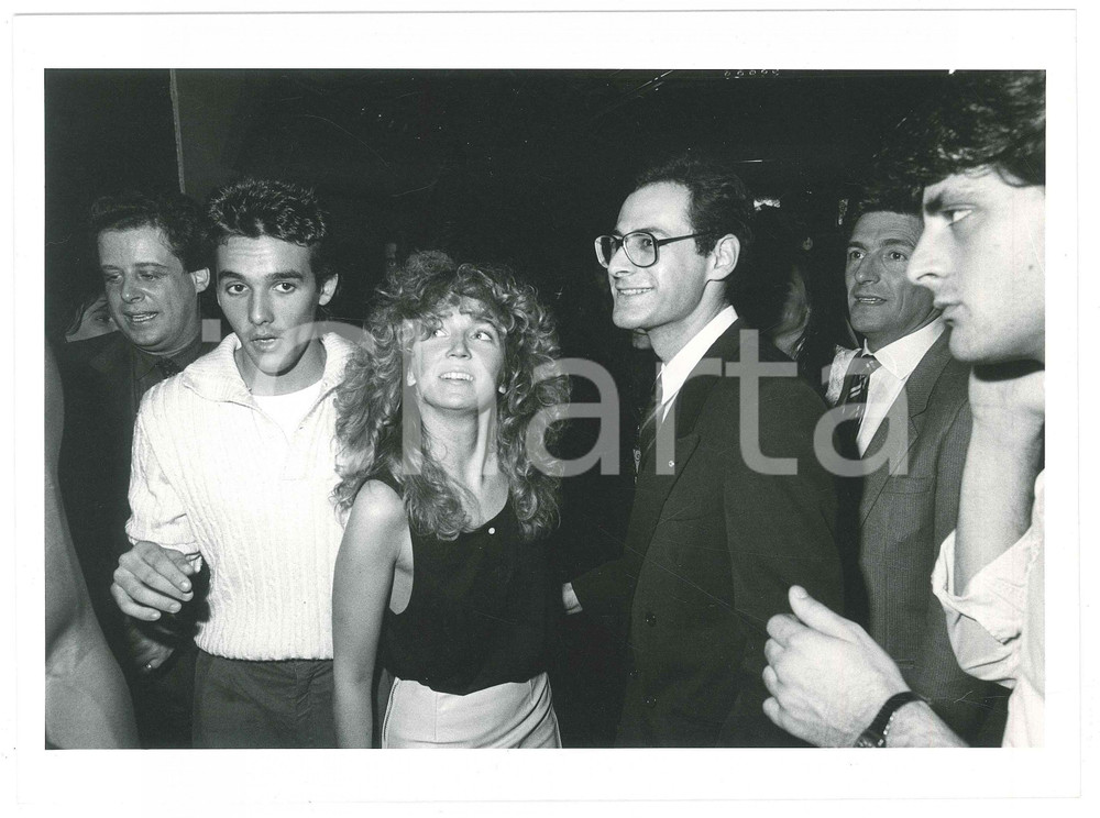 1985 ca ITALIA - COSTUME Rossana CASALE a una festa - Foto 24x18 cm
