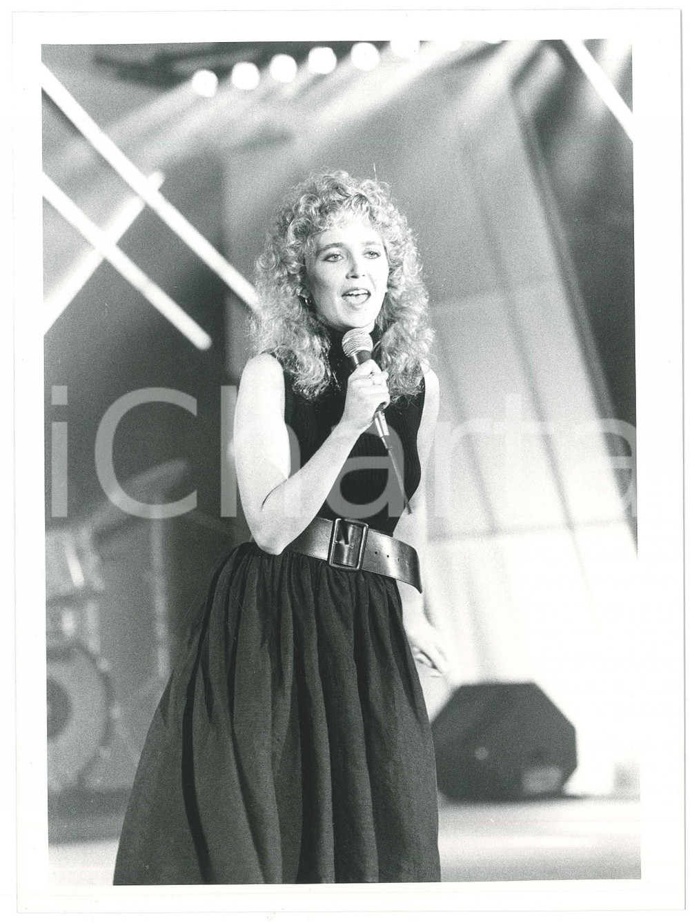 Fotografia d epoca originale 1985 ca MUSICA Rossana CASALE Ritratto della cantante  Foto 24x18 cm 7 1