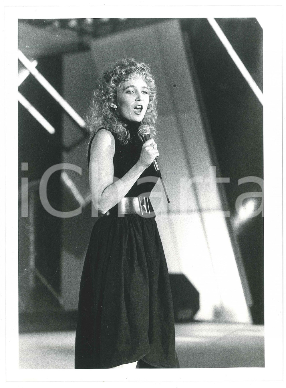 Fotografia d epoca originale 1985 ca MUSICA Rossana CASALE Ritratto della cantante  Foto 24x18 cm 6 1
