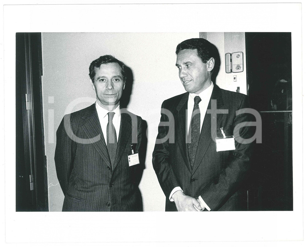 Fotografia d epoca originale 1986 MILANO Comitato Agenti di Cambio  Luigi TOSATO e Silvano CASINI Foto 1 1