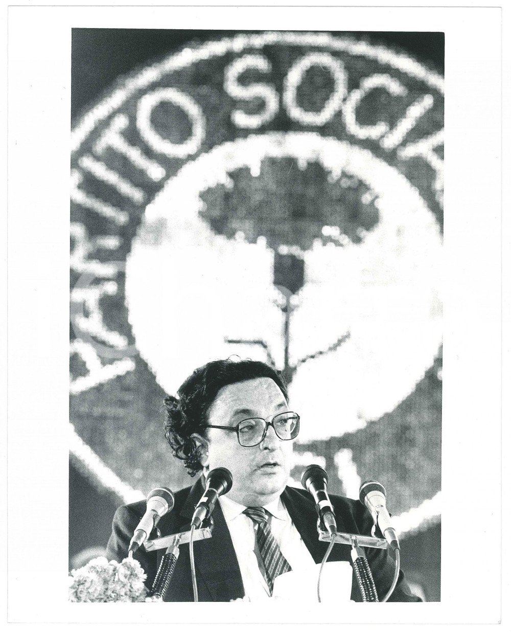 Fotografia d epoca originale 1985 ca PARTITO SOCIALISTA Gianni DE MICHELIS Politico PSI Foto 20x25 cm 7 1