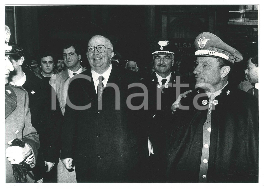 Fotografia d epoca originale 1985 ca ARMA DEI CARABINIERI Riccardo BISOGNIERO Giovanni SPADOLINI Foto 22x15 1