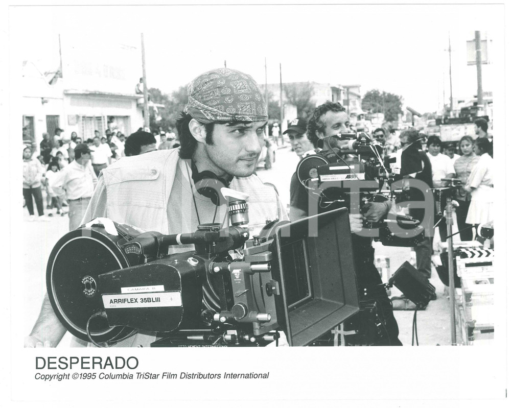 Materiale cinematografico d’epoca 1995 CINEMA  DESPERADO Robert RODRIGUEZ on the set  Photo 25x20 cm 1
