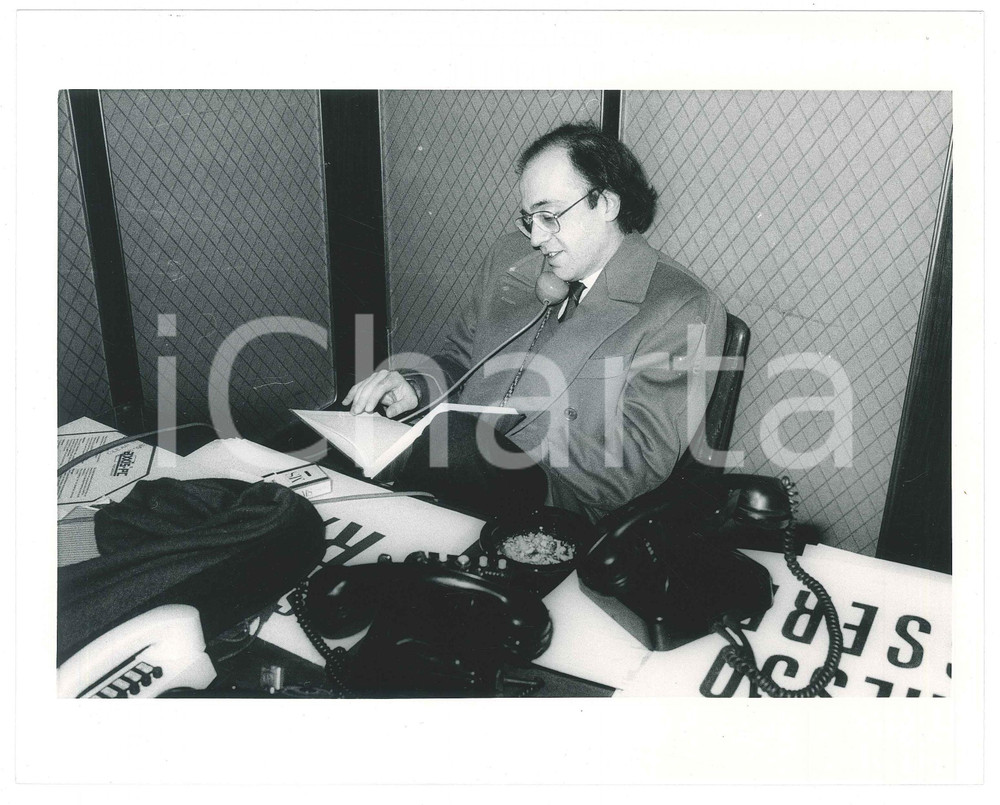 Fotografia d epoca originale 1985 ca ITALIA Marco RAVERA Organizzatore FESTIVAL DI SANREMO Foto 25x20 cm 1