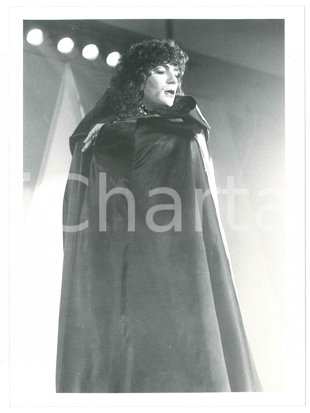 Fotografia d epoca originale 1985 ca MUSICA ITALIA Renato ZERO in concerto  Foto 18x24 cm 1