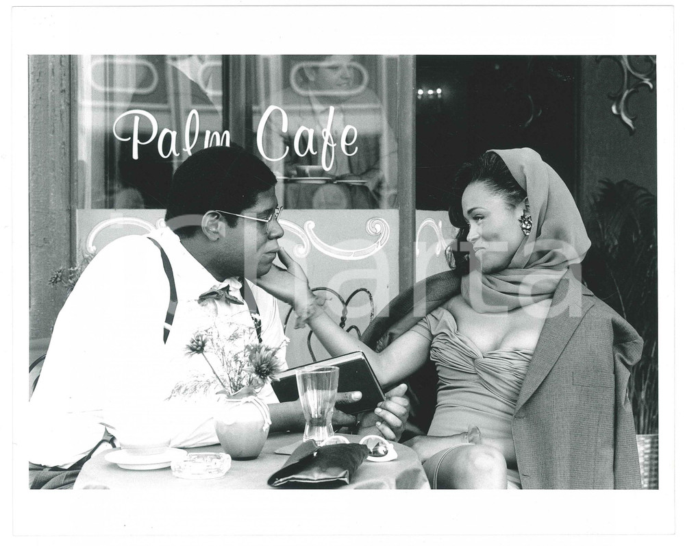 Materiale cinematografico d’epoca 1991 A RAGE IN HARLEM Forest WHITAKER Robin GIVENS Photo 25x20 cm 1