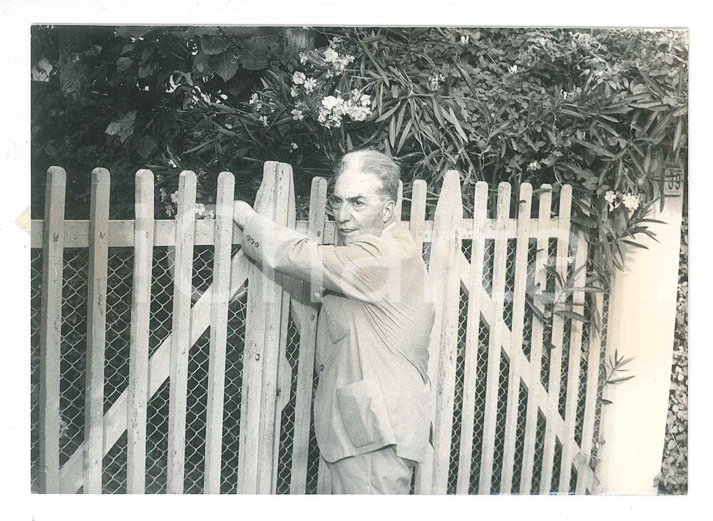 Fotografia d epoca originale 1970 ca s. l. Artista Luigi DALLAPICCOLA  Ritratto  Foto 13x9 cm 1