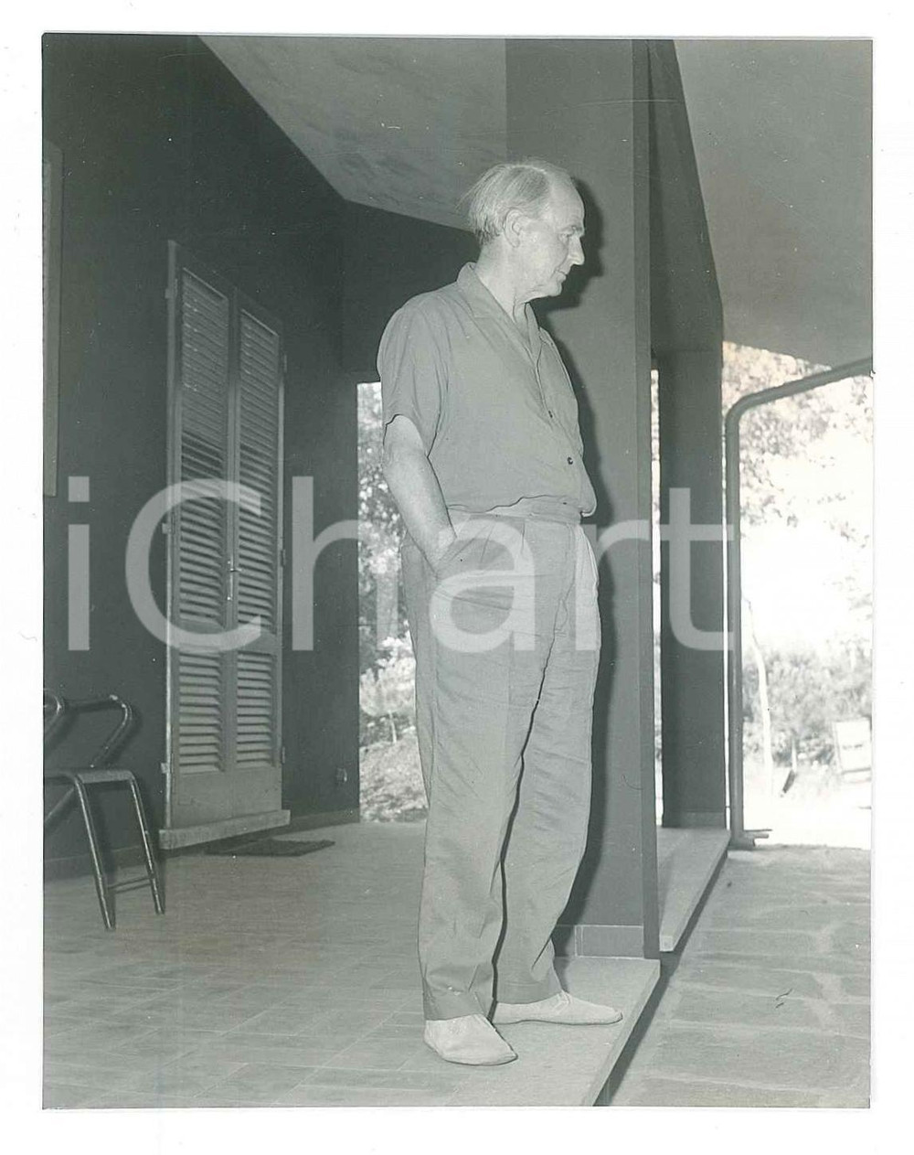 Fotografia d epoca originale 1970 ca FORTE DEI MARMI Artista Henry MOORE in vacanza   Foto 9x11 cm 1
