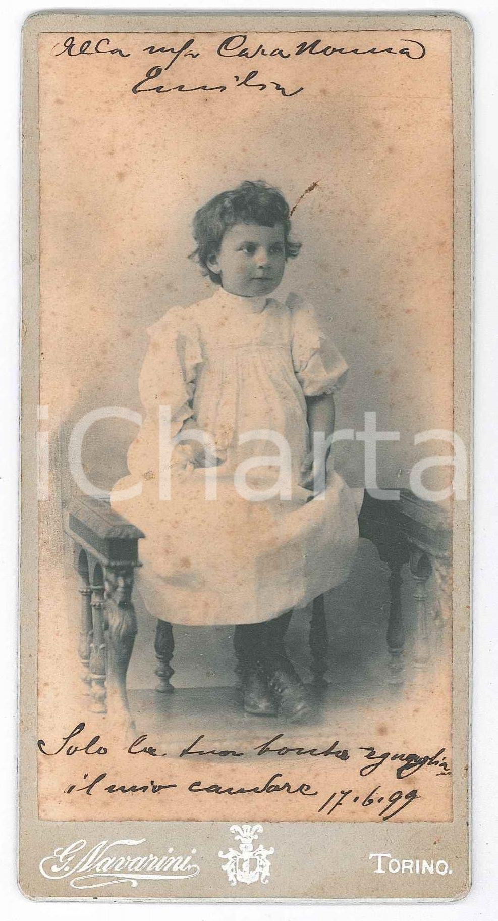 Fotografia d epoca originale 1899 TORINO Bambina seduta in abito bianco  Ritratto  Foto G. NAVARINI 8x15 cm 1