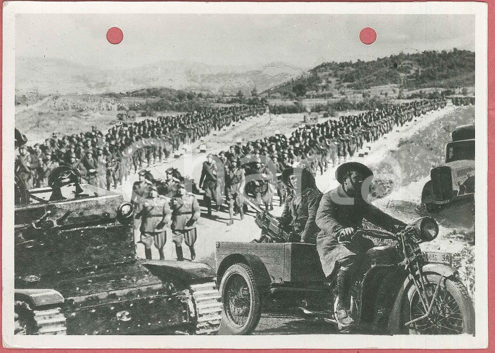 Cartolina originale da collezione 1941 WW2 Colonne in marcia  Bersaglieri Foto per cartolina ditta Paolo MARZARI 1