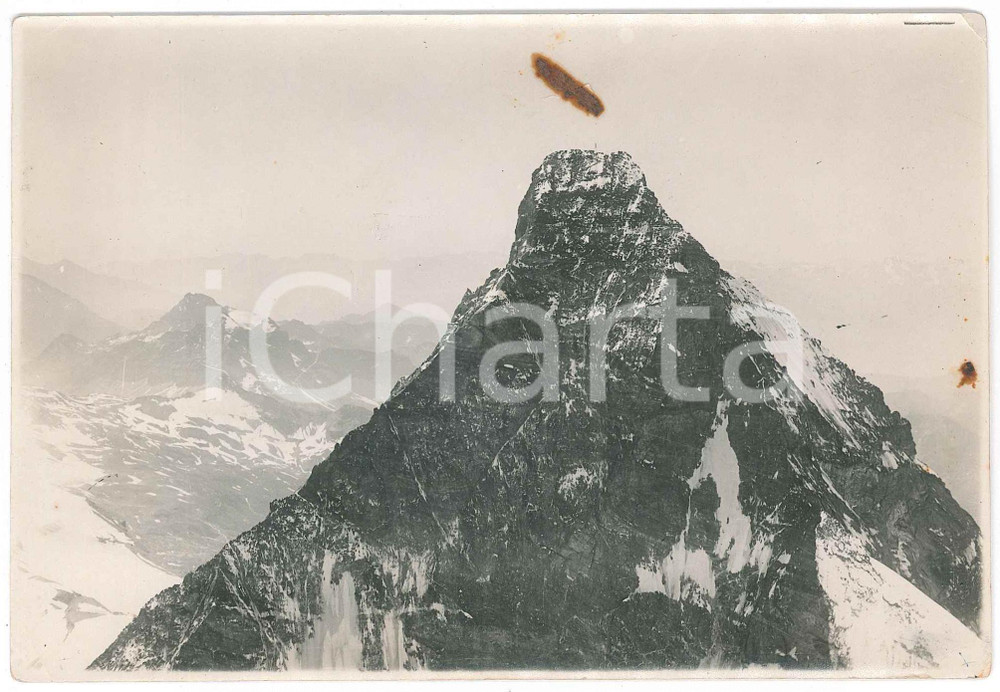 1920 ca ALPI ITALIA - Veduta del Monte Cervino - Fotografia 17x11 cm Fotografia originale d'epoca. POOR/danneggiato macchie di ruggine; piegature angolari Formato: 17x11 cm originale e autentica 1